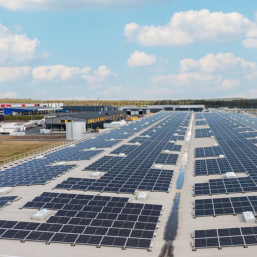 Kingspan solar rooftop installation Stigamo